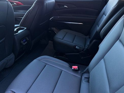 New 2026 Chevrolet Traverse Z71 w/ Enhanced Driving Package image 12
