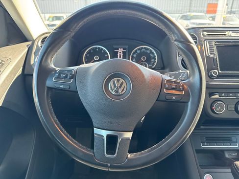 Used 2017 Volkswagen Tiguan S image 14