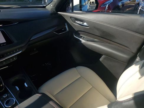 Used 2021 Cadillac XT4 Sport image 18