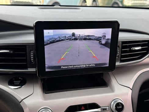 Certified 2023 Ford Explorer XLT w/ Equipment Group 202A image 27