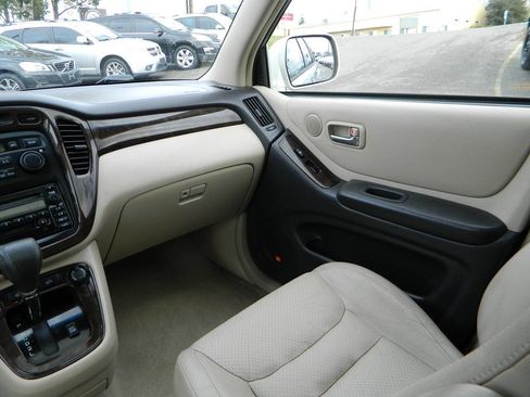 Used 2001 Toyota Highlander 4WD V6 image 17