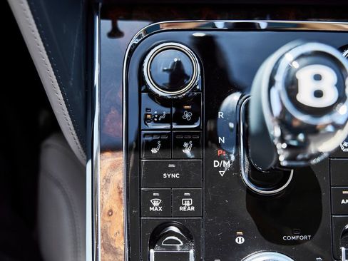 Used 2022 Bentley Flying Spur W12 AWD/4WD image 71