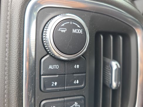 Used 2021 GMC Sierra 1500 SLT w/ X31 Off-Road Package AWD/4WD image 25