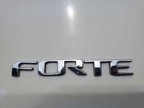 Used 2014 Kia Forte LX image 12