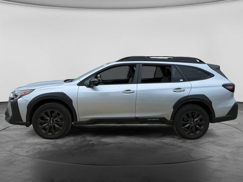 Used 2025 Subaru Outback Onyx Edition AWD/4WD image 6