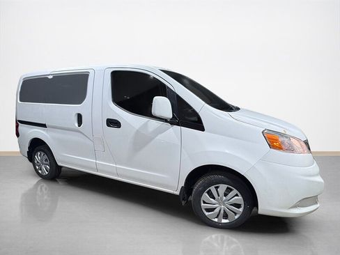 Used 2015 Nissan NV200 SV w/ Technology Package image 2