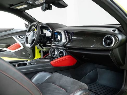 Used 2021 Chevrolet Camaro ZL1 RWD image 25