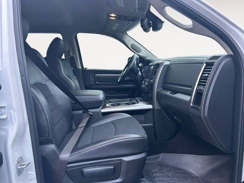 Used 2018 RAM 2500 Big Horn w/ Sport Appearance Group image 10