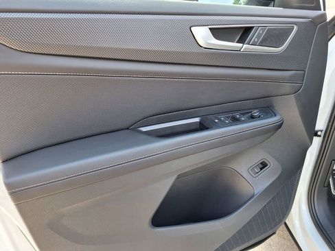 New 2026 Volkswagen Atlas Cross Sport SEL R-Line image 17