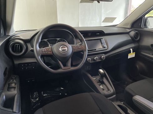 Certified 2025 Nissan Kicks Play S image 18