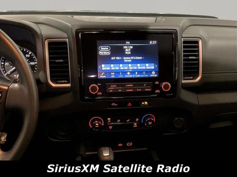 Used 2024 Nissan Frontier SV RWD image 10