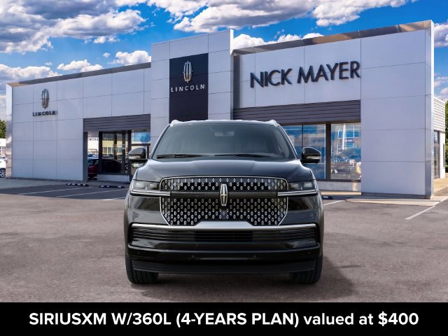 New 2027 Lincoln Navigator Premiere AWD/4WD image 3
