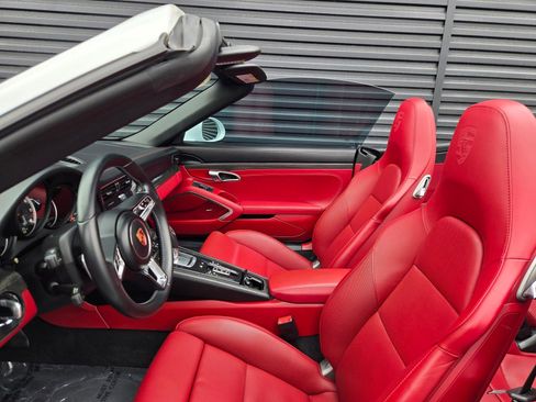 Certified 2019 Porsche 911 Turbo S AWD/4WD image 25