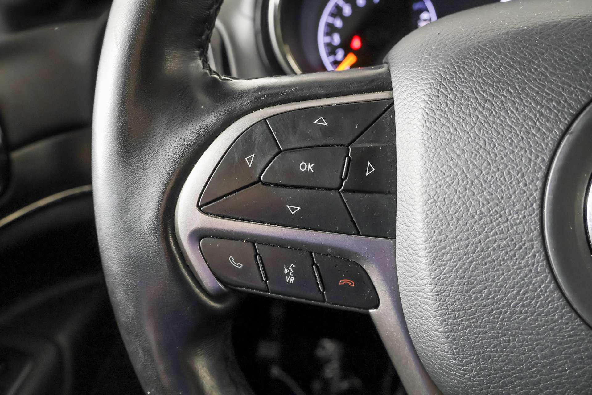 Used 2020 Jeep Grand Cherokee High Altitude AWD/4WD image 32