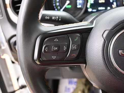 Used 2024 Jeep Wrangler Unlimited w/ Convenience Group AWD/4WD image 19