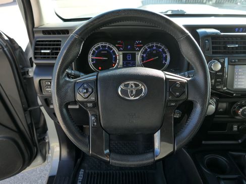 Used 2017 Toyota 4Runner SR5 image 17