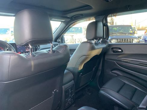 Used 2025 Dodge Durango GT image 31