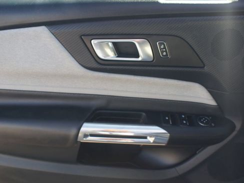 Used 2024 Ford Mustang Premium image 26