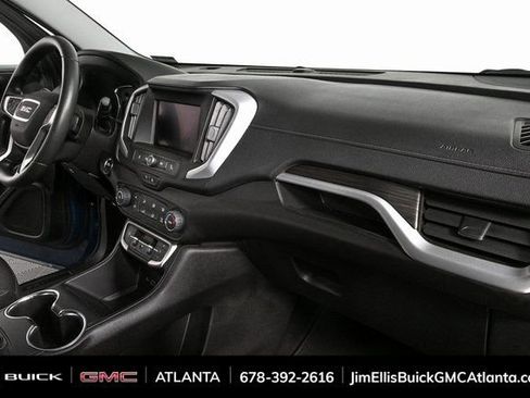 Used 2024 GMC Terrain SLE image 23