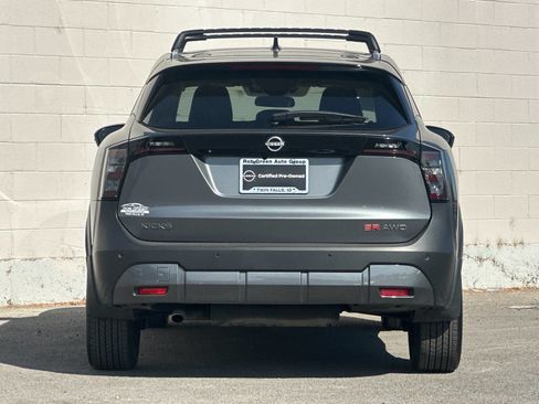 Used 2025 Nissan Kicks SR w/ SR Premium Package AWD/4WD image 4
