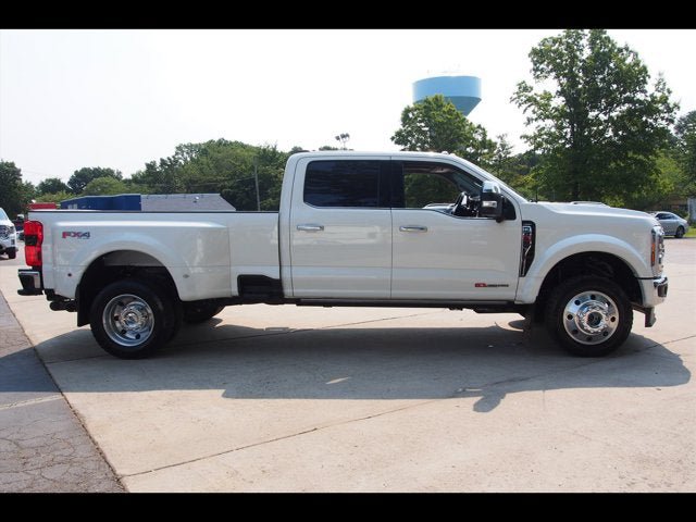 Used 2024 Ford F450 Lariat w/ Lariat Ultimate Package AWD/4WD image 4
