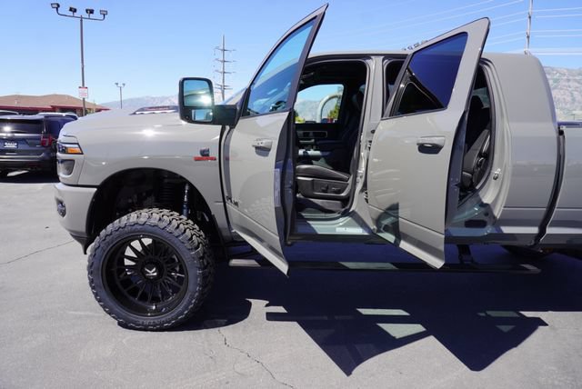 Used 2026 RAM 3500 Laramie AWD/4WD image 23