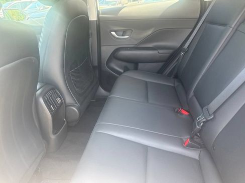 Used 2024 Hyundai Kona Limited AWD/4WD image 40