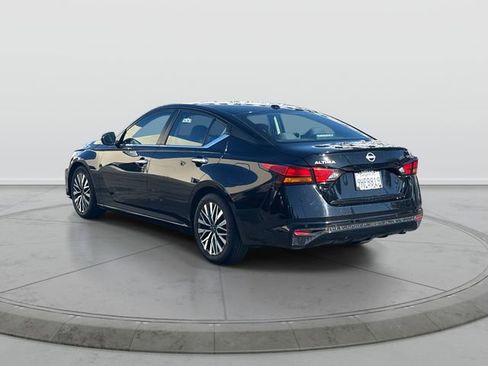 Certified 2024 Nissan Altima 2.5 SV image 5