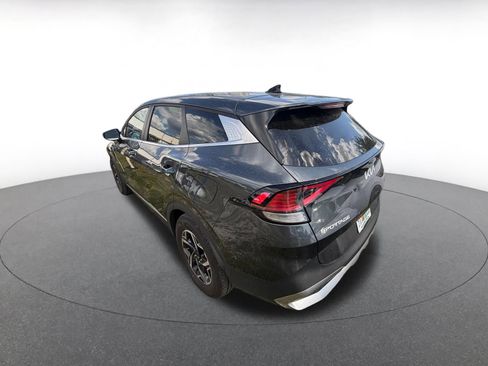 Used 2025 Kia Sportage LX image 5