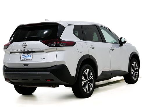 Used 2023 Nissan Rogue SV image 6