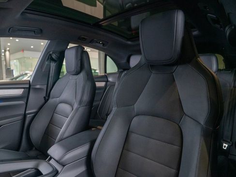 New 2024 Porsche Macan 4 Electric image 5