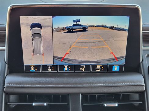 Used 2021 Chevrolet Tahoe Z71 w/ Z71 Signature Package image 17