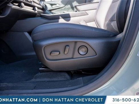 New 2026 Chevrolet Equinox LT w/ Convenience Package II image 19