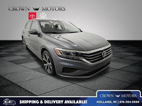 Used 2020 Volkswagen Passat 2.0T SEL FWD image 1