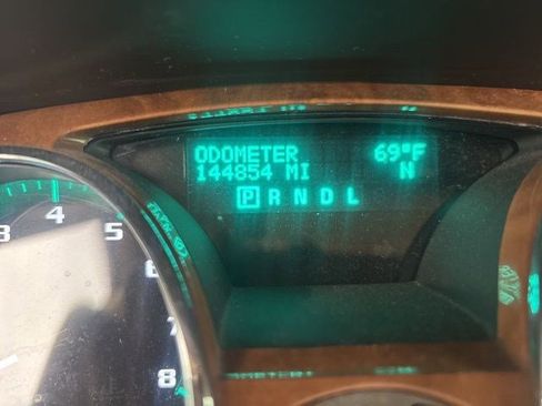 Used 2011 Buick Enclave CXL image 20