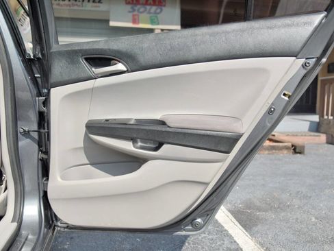 Used 2012 Honda Accord LX image 40