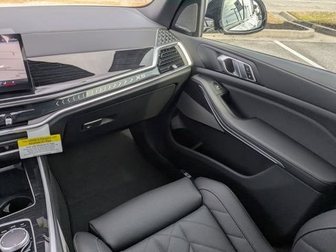 New 2026 BMW X5 xDrive40i AWD/4WD image 18