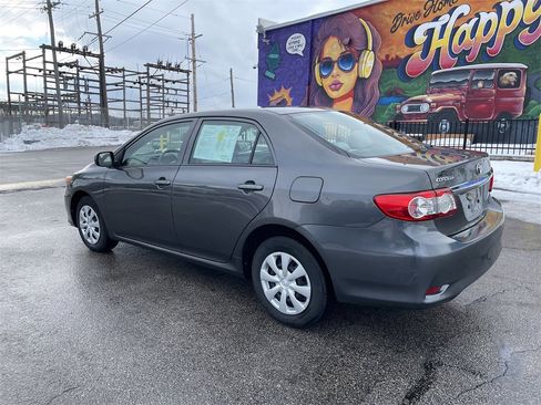 Used 2013 Toyota Corolla L image 3