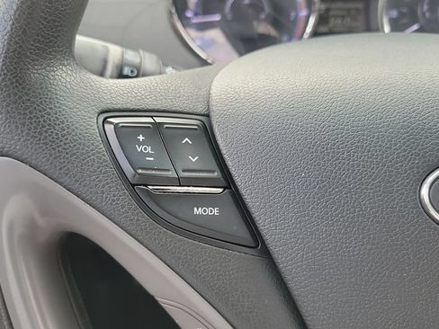Used 2013 Hyundai Sonata SE FWD image 18