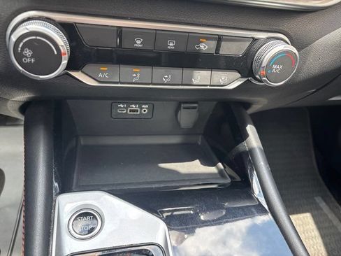 Used 2024 Nissan Altima 2.5 SR FWD image 28