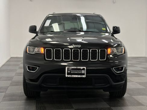 Used 2021 Jeep Grand Cherokee Laredo AWD/4WD image 3