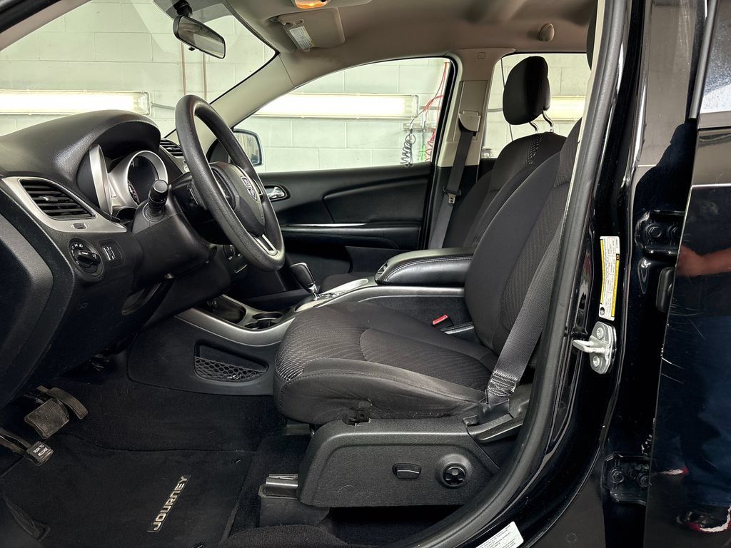 Used 2016 Dodge Journey SXT w/ Comfort/Convenience Group AWD/4WD image 10