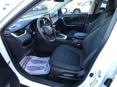 Used 2023 Toyota RAV4 LE image 4