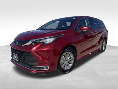 Used 2022 Toyota Sienna XLE