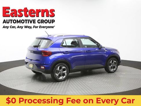 Used 2024 Hyundai Venue SEL FWD image 41