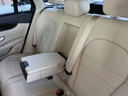 Used 2019 Mercedes-Benz GLC 300 4MATIC image 20