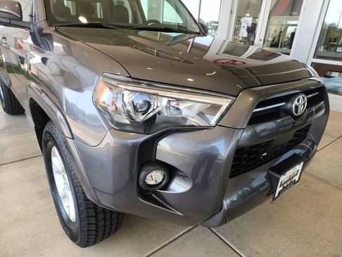 Certified 2021 Toyota 4Runner SR5 Premium w/ Moonroof Package AWD/4WD image 8