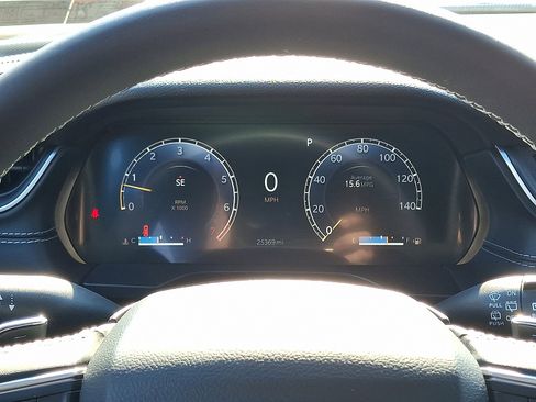 Used 2023 Jeep Grand Cherokee Altitude image 22