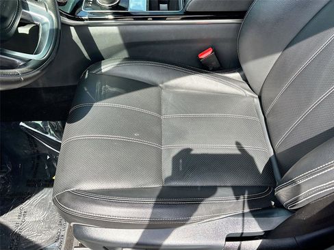 Used 2019 Land Rover Range Rover Velar R-Dynamic SE AWD/4WD image 20