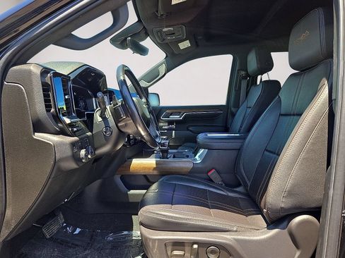 Used 2022 Chevrolet Silverado 1500 High Country w/ Technology Package RWD image 22